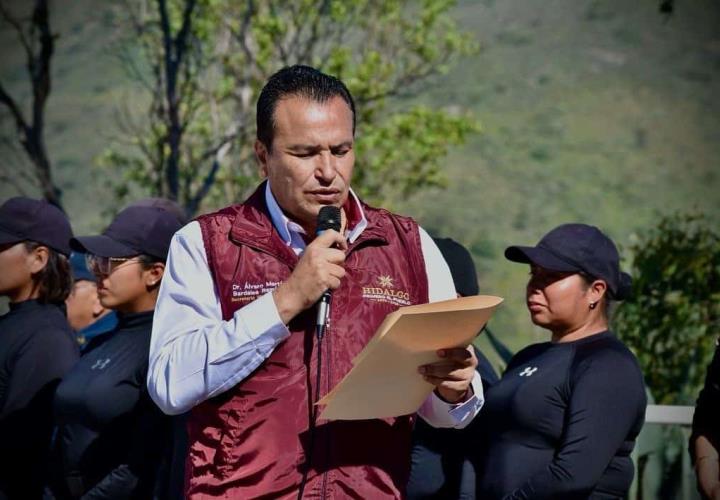 Contraloría encabeza ceremonia de arriamiento de la bandera nacional