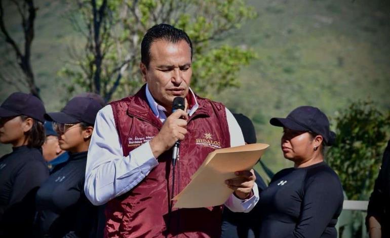 Contraloría encabeza ceremonia de arriamiento de la bandera nacional