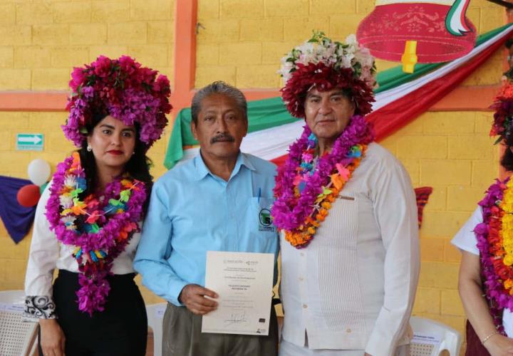 Titular de la SEPH recorrió escuelas de Huazalingo y Tlanchinol