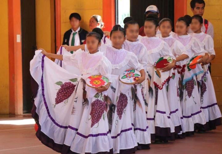 Titular de la SEPH recorrió escuelas de Huazalingo y Tlanchinol