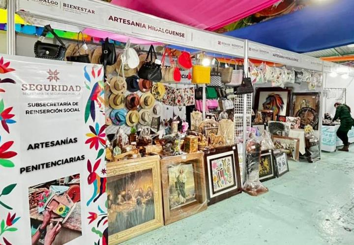 Colocan stand de artesanías penitenciarias en la Feria de San Francisco Pachuca Hidalgo 2024