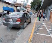 Menor chocó contra auto