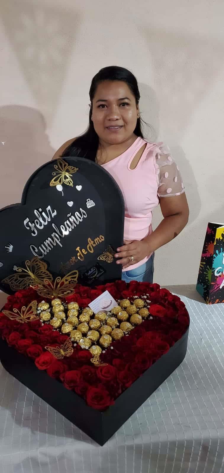 Sorpresas para Eliza Espinoza 