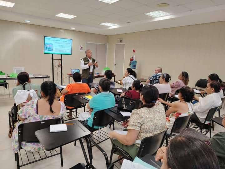 Capacitaron a cocineras 