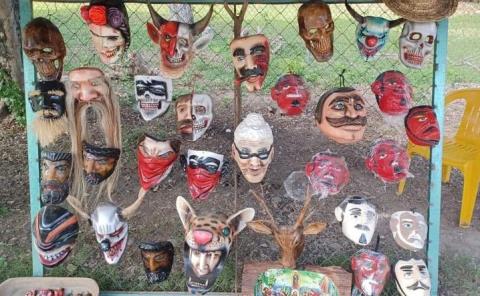 Venta de máscaras una gran tradición 
