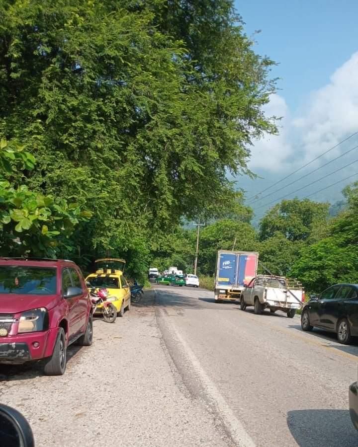 Exigen fumigación por Dengue o bloquearán la Carretera