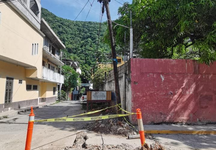 A medias supuesta reparación de trabajos de APAST 