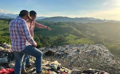 Carlos César Escamilla busca ampliar el basurero municipal
