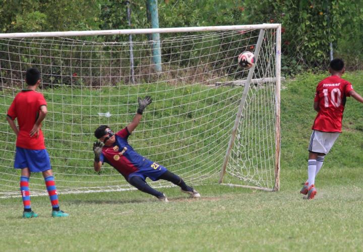 Reyes FC y San Rafael Igualan 0-0 en fut juvenil