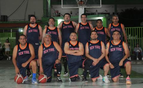 Selectivo de Tamazunchale ganó en juegazo de basquetbol a Valles
