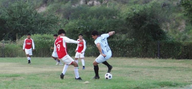 El Refugio ante Carniceros en Futbol Jueves 