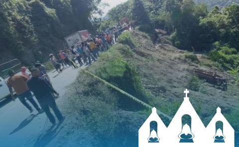 Motociclista cayó a un barranco
