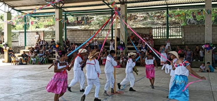 Conmemoraron en Crisolco 37 aniversario luctuoso de luchador Social 