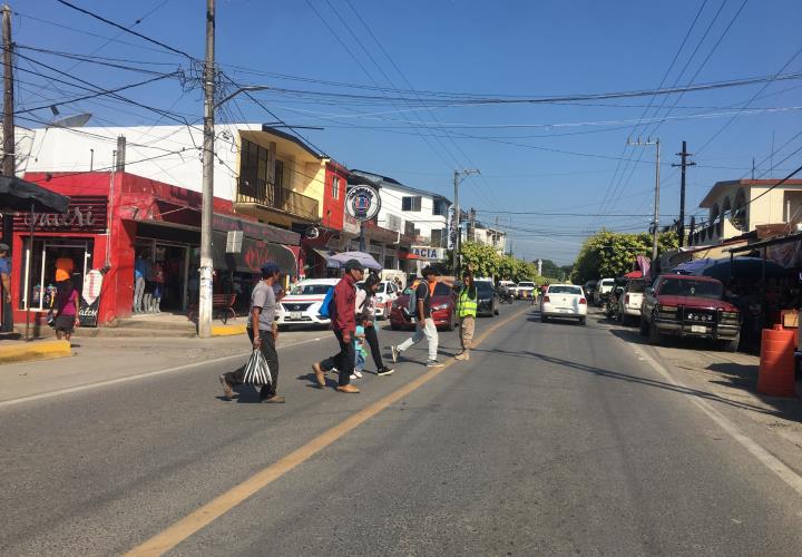 Establecen cuatro puntos peatonales en Matlapa