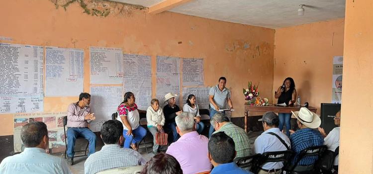 Reconocen a delegada del Barrio Santa Anita 