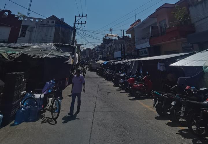 Rotación en Plazas y Mercados beneficiará al comercio local