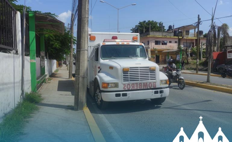 Mujer cayó de su motocicleta