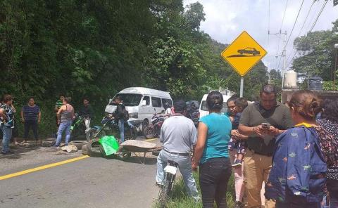 Bloqueron la vía federal en Chapulhuacán