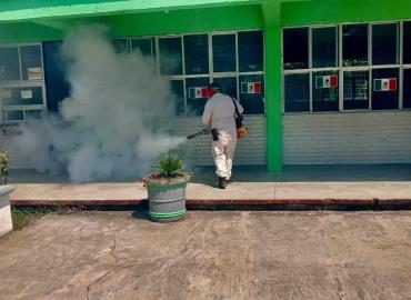 Realizaron fumigación en escuelas