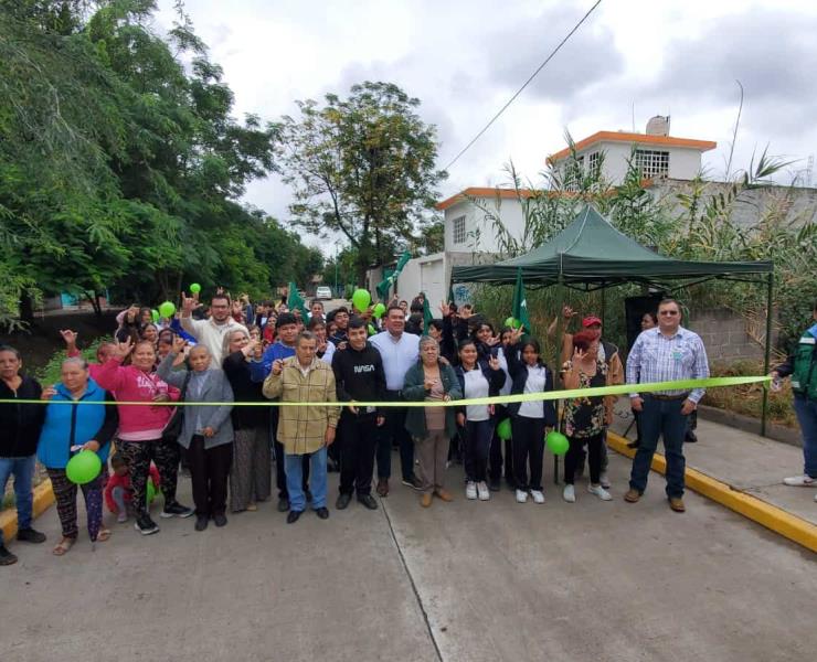 Alcalde Arnulfo Urbiola inauguró pavimentación 
