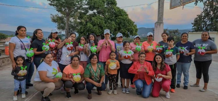 Karina Quintero visitó El Aguacate 