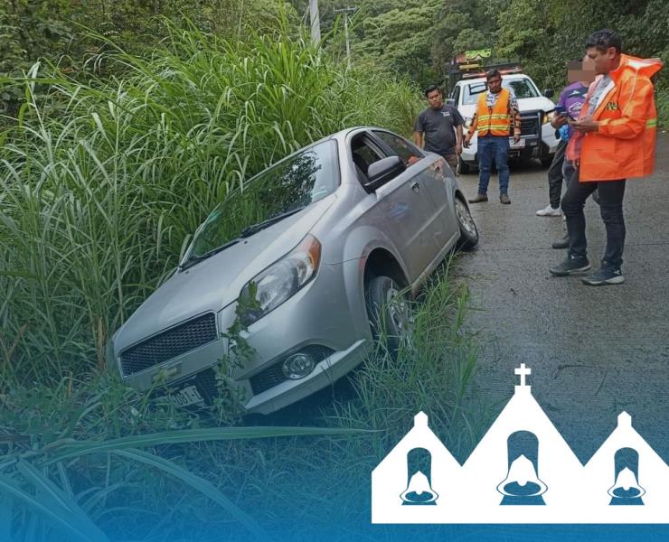 Auto se salió de la carretera
