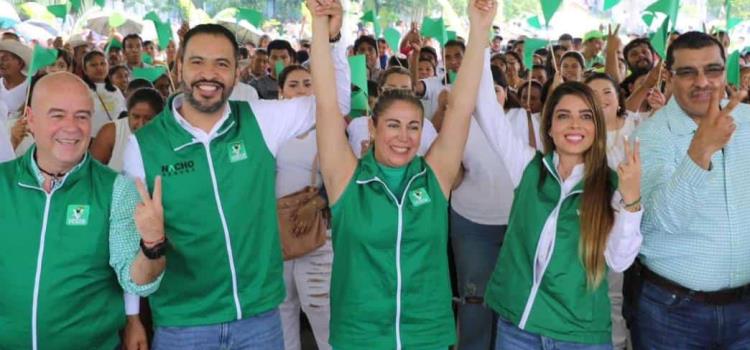 Axtla y su Presidenta se pintaron de "Verde"