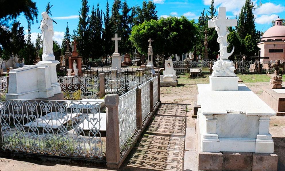 Más restricciones en cementerios en Día de Muertos  
