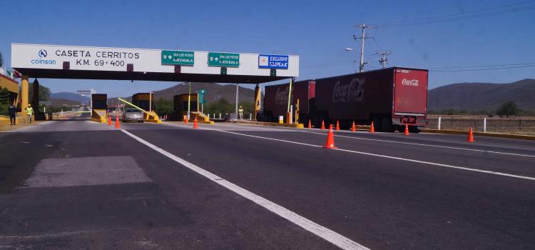 Apedrean vehículos en la Supercarretera 