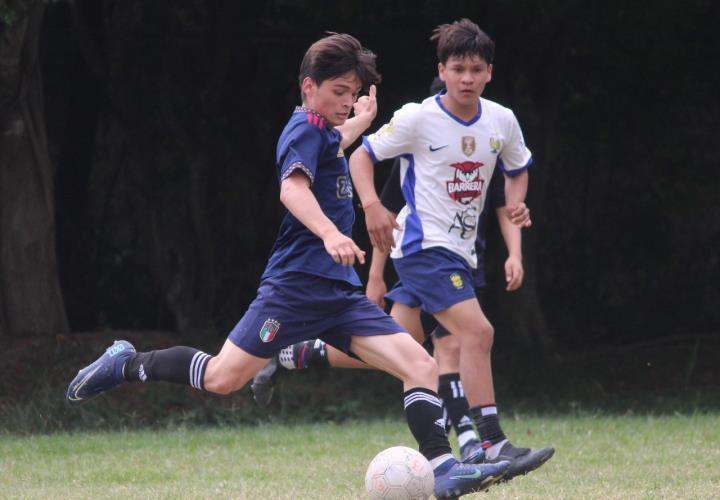 Futbol juvenil especial ofrece juegos estelares