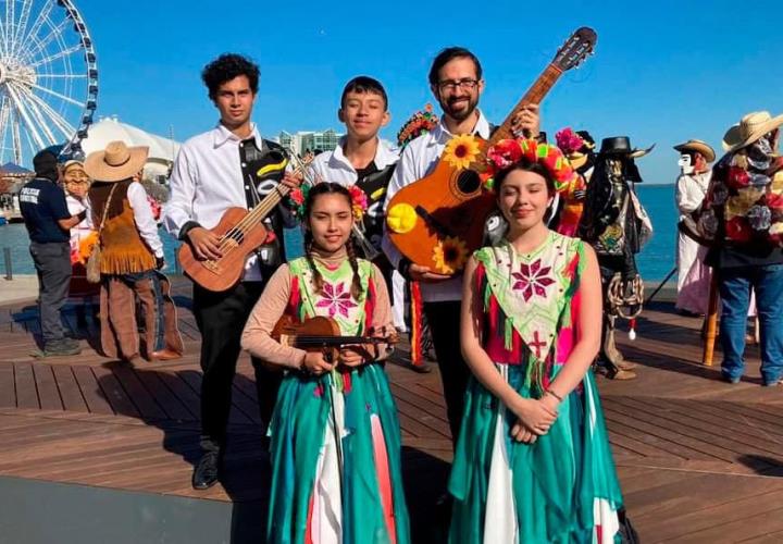 Alumnos potosinos de gira por Chicago 