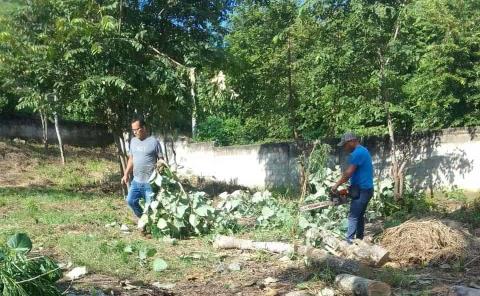 
Realizaron limpieza en colonias y comunidades
