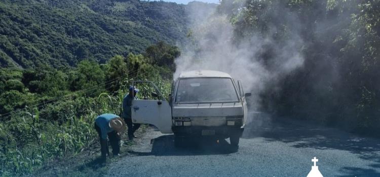 Camioneta ardió en llamas