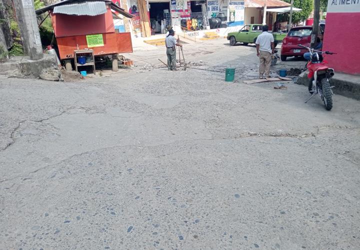 Realizan instalación de tubería hidráulica