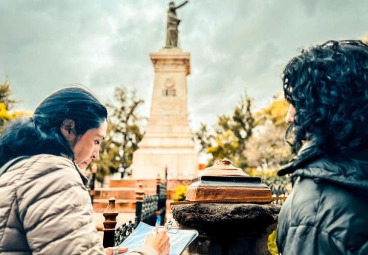 Tomaron fotografías a monumento a Hidalgo