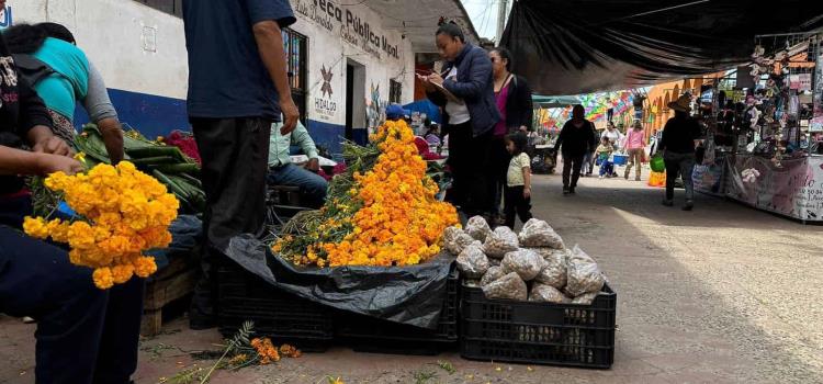 Puestos abarrotan las principales calles 