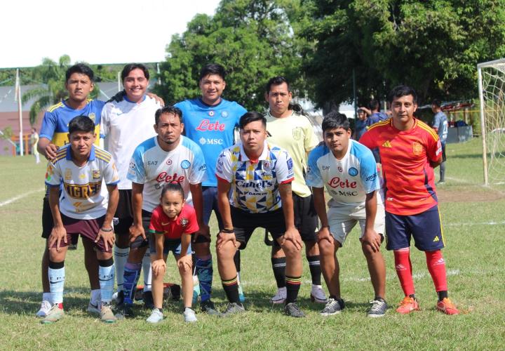 Barrera Constructores inició con pie derecho en futbol 7