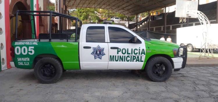 Cayó al barranco una camioneta