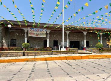 Ayuntamiento retomó labores 