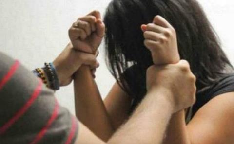 ¡MUJER VIOLADA!
