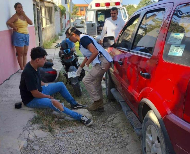 Herido en choque joven motociclista      
