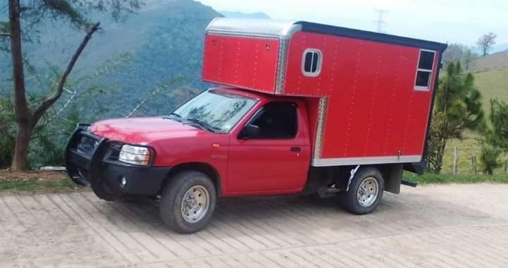 ROBARON CAMIONETA