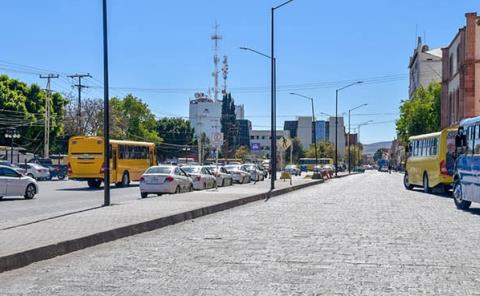 A consulta obras viales que conecten la Alameda 
