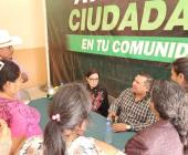 Arnulfo Urbiola y Karina Quintero estuvieron con familias de la comunidad Tanque de San Juan 