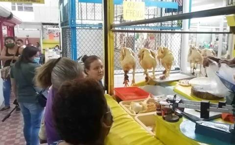 Aumentó precio de pollo y huevo
