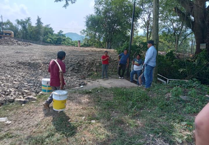 Piden respetar tramo de andador en La Cruz