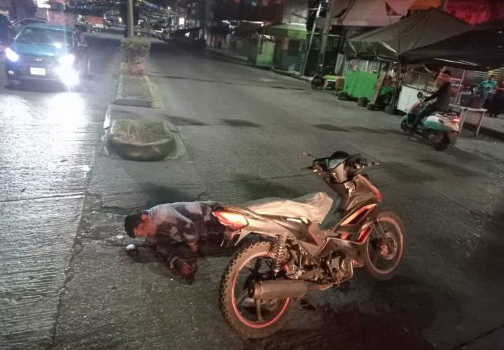 Motociclista se impactó contra ambulancia
