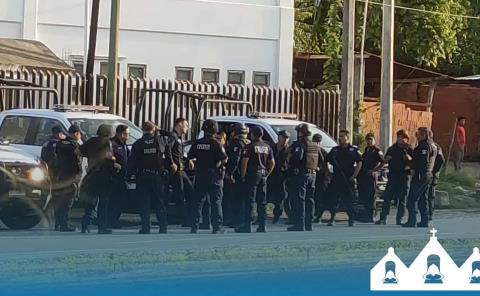 Retuvieron a policía municipal 
