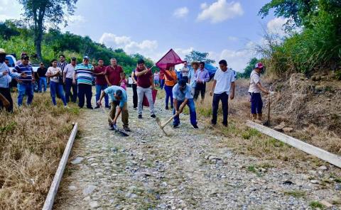 Arranque de obra en barrio Ahuehueyo