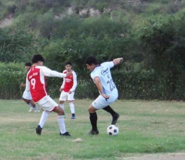 Clásico Colonial en Futbol Jueves 